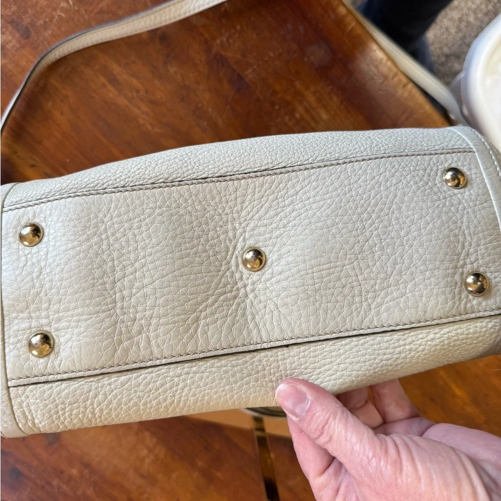 Gucci SoHo Crème Shoulder Bag in EUC - Picture 9 of 15